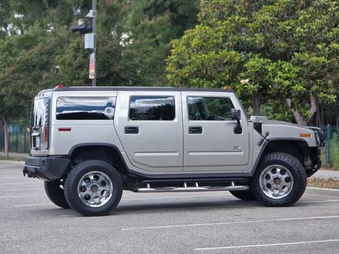 Used 2004 HUMMER H2 image 7