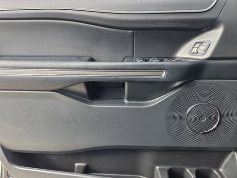 Used 2022 Ford Expedition Max XLT image 25