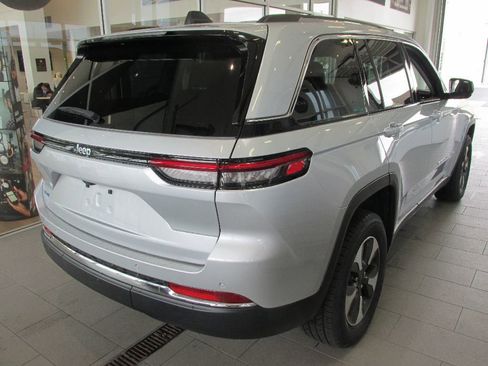 Used 2023 Jeep Grand Cherokee 4WD 4xe image 8