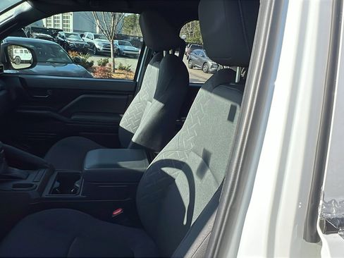 Used 2025 Toyota Tacoma SR image 17