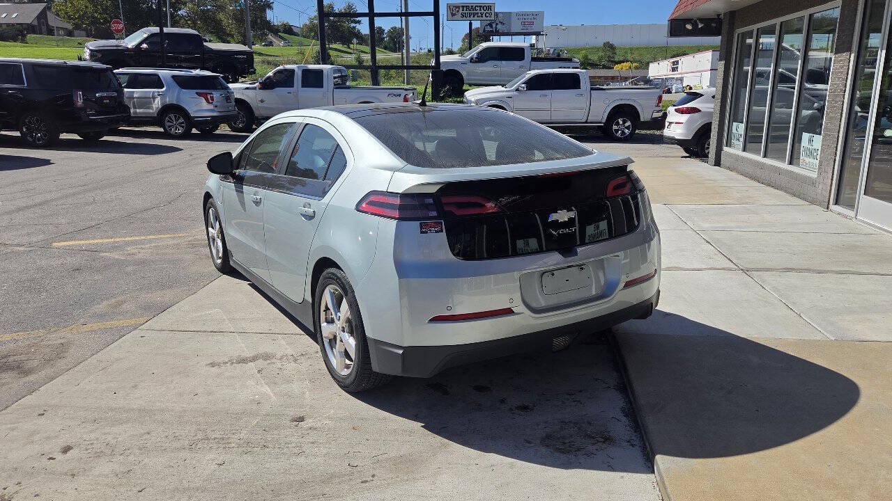 Used 2012 Chevrolet Volt Premium w/ Premium Trim Package FWD image 4