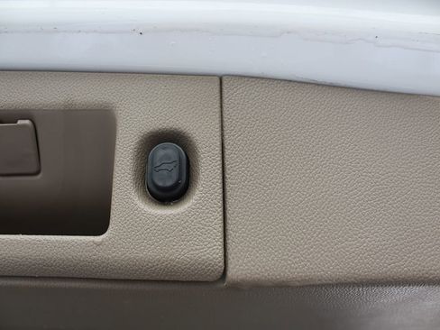 Used 2015 GMC Yukon SLT w/ Open Road Package image 37