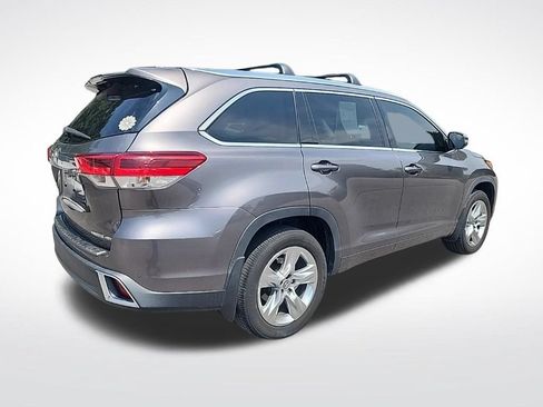 Used 2019 Toyota Highlander Limited AWD/4WD image 4