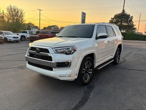 Used 2021 Toyota 4Runner Limited AWD/4WD image 3
