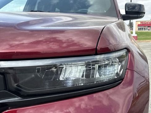 Used 2024 Jeep Grand Cherokee L Altitude image 10