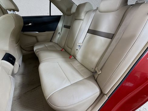 Used 2013 Toyota Camry XLE image 22