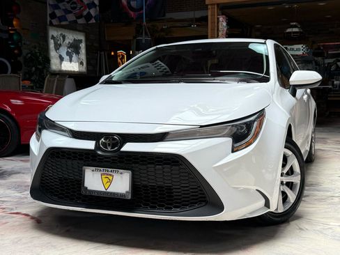 Used 2022 Toyota Corolla LE FWD image 1