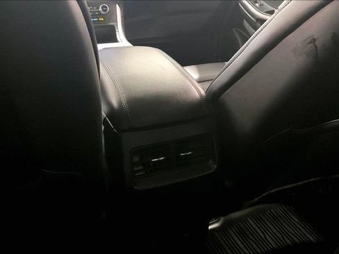 Used 2024 Ford Edge SEL w/ Convenience Package image 10