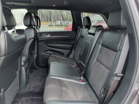 Used 2019 Jeep Grand Cherokee Altitude image 33