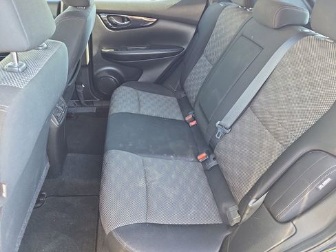 Used 2020 Nissan Rogue Sport SV image 13