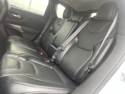 Used 2021 Jeep Cherokee Limited image 13