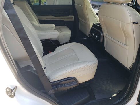 Used 2018 Ford Expedition Platinum AWD/4WD image 24