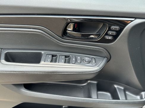 Used 2023 Honda Odyssey Touring image 15