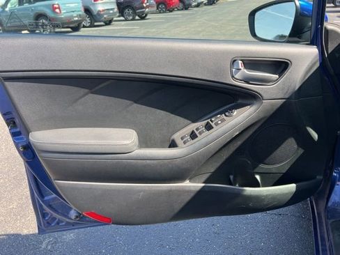 Used 2017 Kia Forte LX image 22