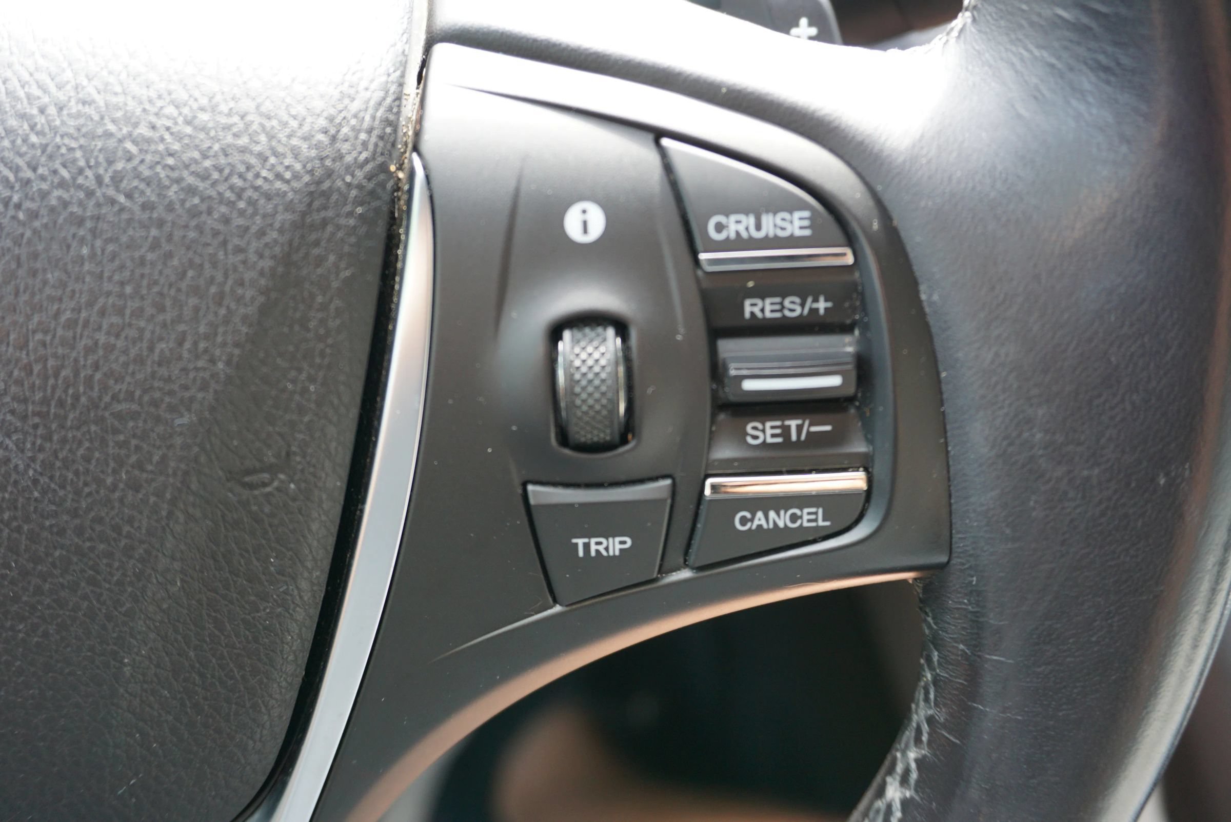Used 2016 Acura TLX FWD image 25