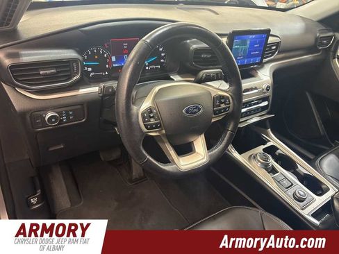 Used 2021 Ford Explorer XLT image 9