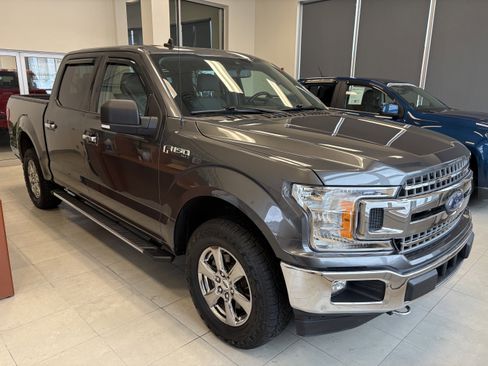 Used 2020 Ford F150 XLT w/ Equipment Group 302A Luxury image 2