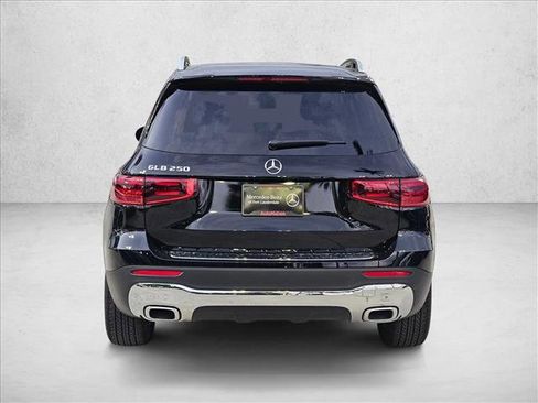 Used 2025 Mercedes-Benz GLB 250 image 7
