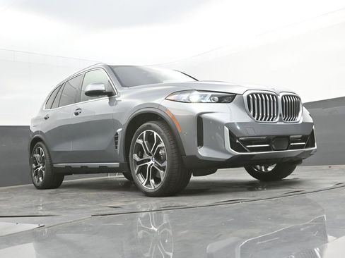 New 2026 BMW X5 xDrive50e AWD/4WD image 48