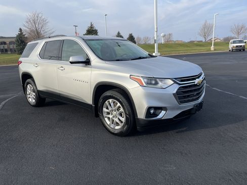 Used 2019 Chevrolet Traverse LT image 7