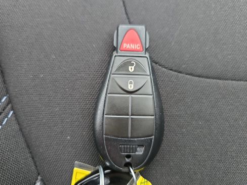 Used 2021 Jeep Cherokee Latitude image 28