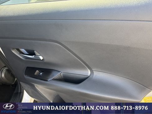 Used 2025 Nissan Kicks SV w/ SV Premium Package FWD image 15