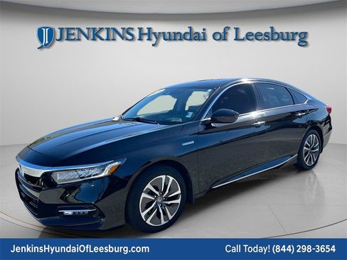 Used 2018 Honda Accord Touring image 9