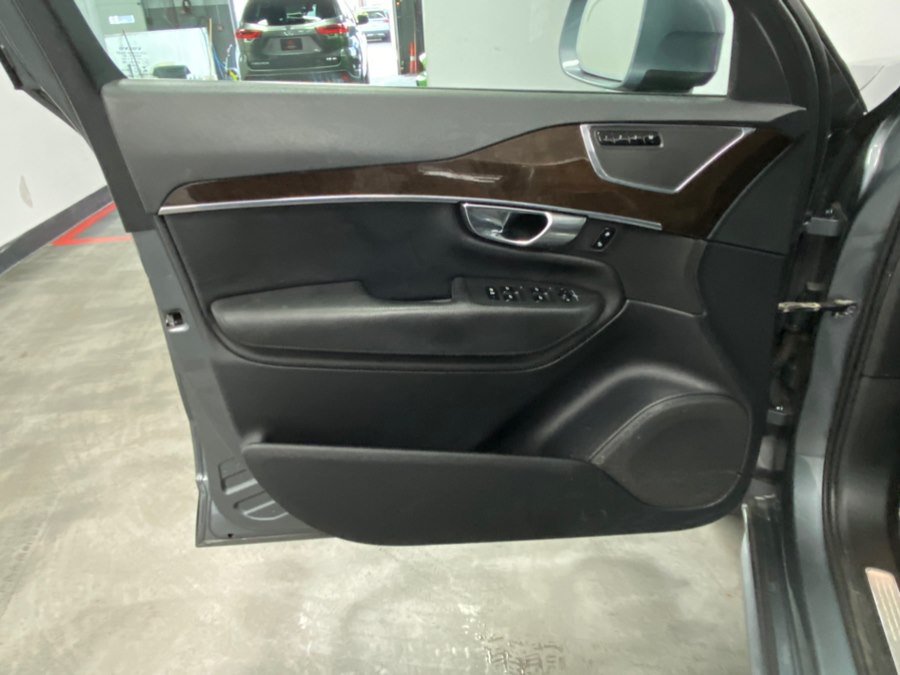 Used 2017 Volvo XC90 T6 Momentum w/ Vision Package AWD/4WD image 44