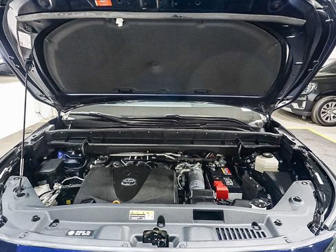 Used 2021 Toyota Highlander XSE image 28