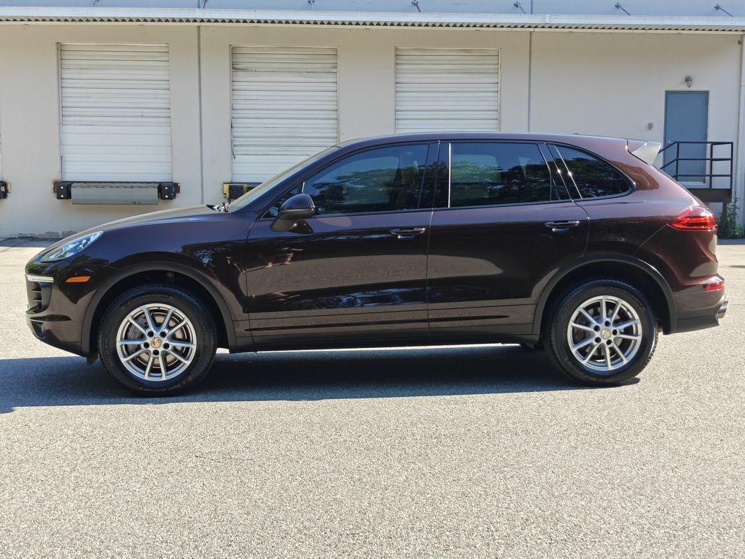 Used 2016 Porsche Cayenne AWD/4WD image 9