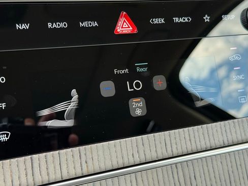 New 2026 Genesis GV80 2.5T Select image 34