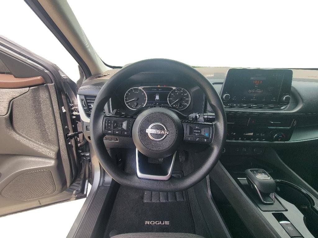 Used 2022 Nissan Rogue SV AWD/4WD image 10