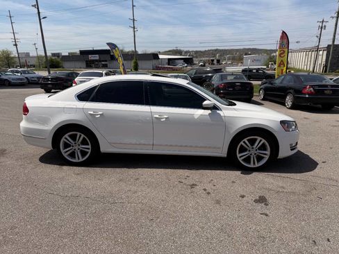 Used 2014 Volkswagen Passat TDI SE image 5