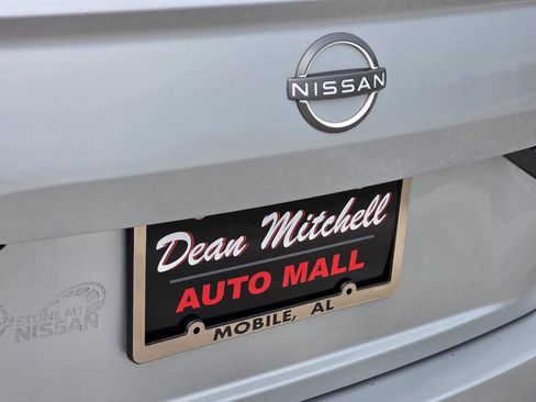 Used 2023 Nissan Altima 2.5 SV w/ SV Premium Package FWD image 26