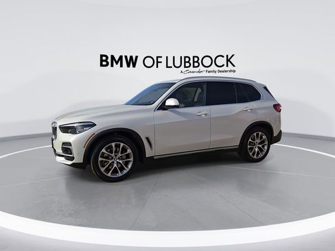 Certified 2022 BMW X5 xDrive40i w/ Luxury Seating Package image 5