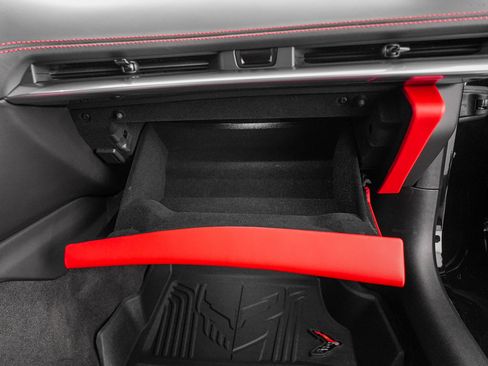 Used 2024 Chevrolet Corvette Z06 w/ Z07 Performance Package RWD image 30