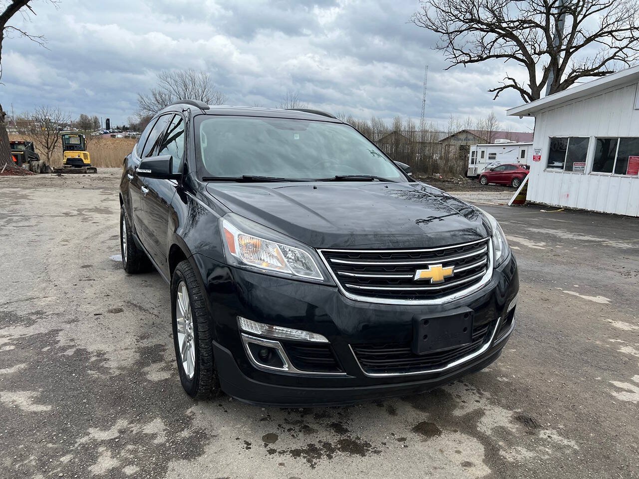Used 2015 Chevrolet Traverse LT w/ Style and Technology Package AWD/4WD image 3