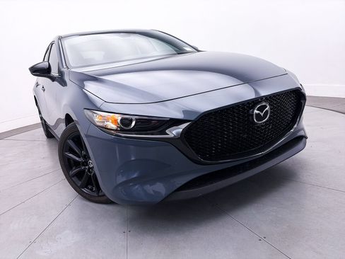 Used 2023 MAZDA MAZDA3 s FWD image 3