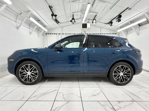 Certified 2024 Porsche Cayenne w/ Premium Package Plus (PFM) image 2