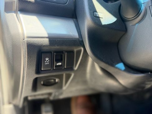 Used 2011 INFINITI G37 x Sedan AWD/4WD image 20