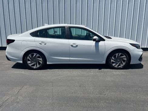 Used 2025 Subaru Legacy Limited AWD/4WD image 7