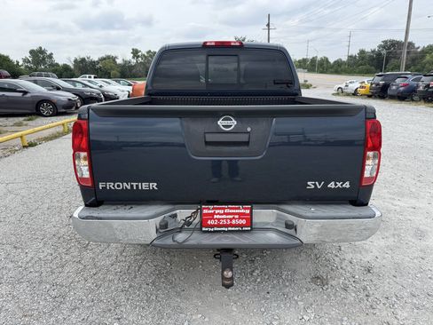 Used 2015 Nissan Frontier SV AWD/4WD image 4
