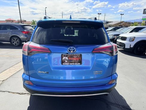 Used 2018 Toyota RAV4 Limited AWD/4WD image 5