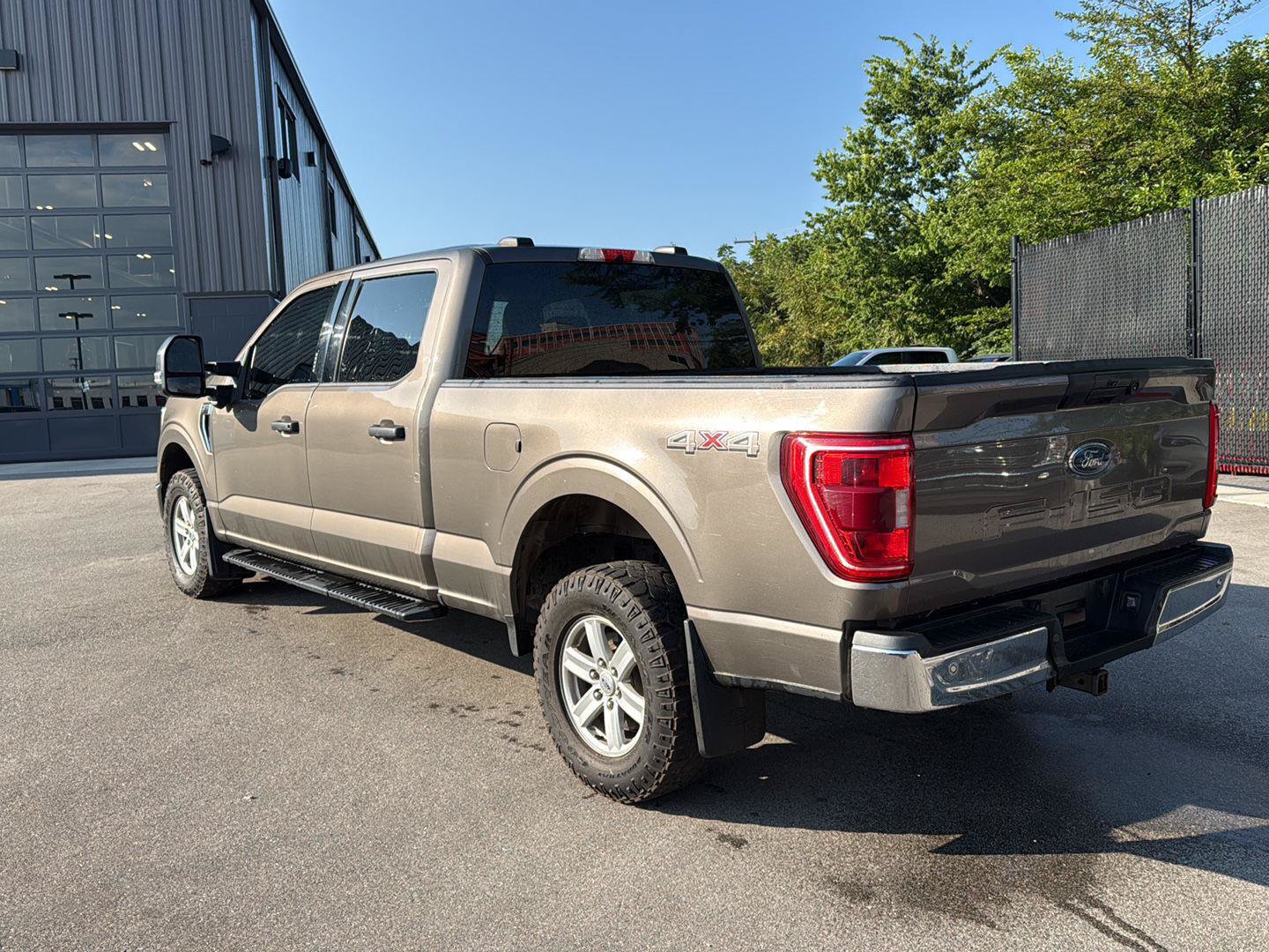 Used 2022 Ford F150 XLT w/ Equipment Group 301A Mid AWD/4WD image 5