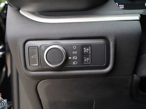 Used 2021 Ford Explorer XLT AWD/4WD image 12