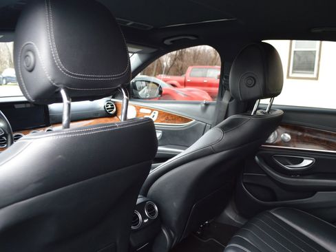 Used 2017 Mercedes-Benz E 300 4MATIC image 22