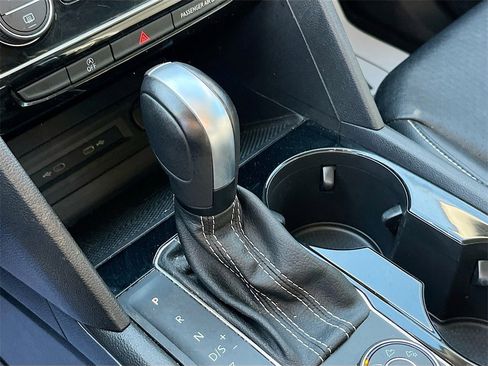 Used 2022 Volkswagen Atlas SE image 16