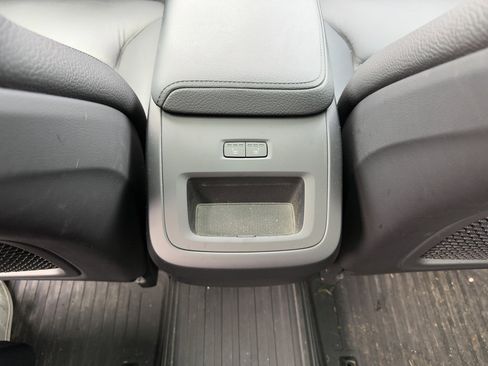 Certified 2022 Volvo XC60 B5 Momentum w/ Climate Package image 33