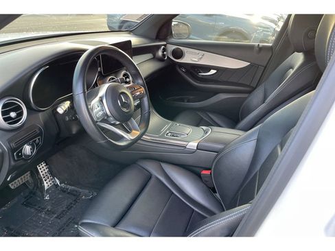Used 2021 Mercedes-Benz GLC 300 image 9