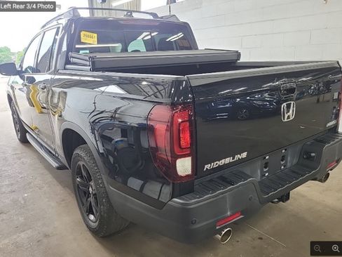 Used 2021 Honda Ridgeline Black Edition image 2